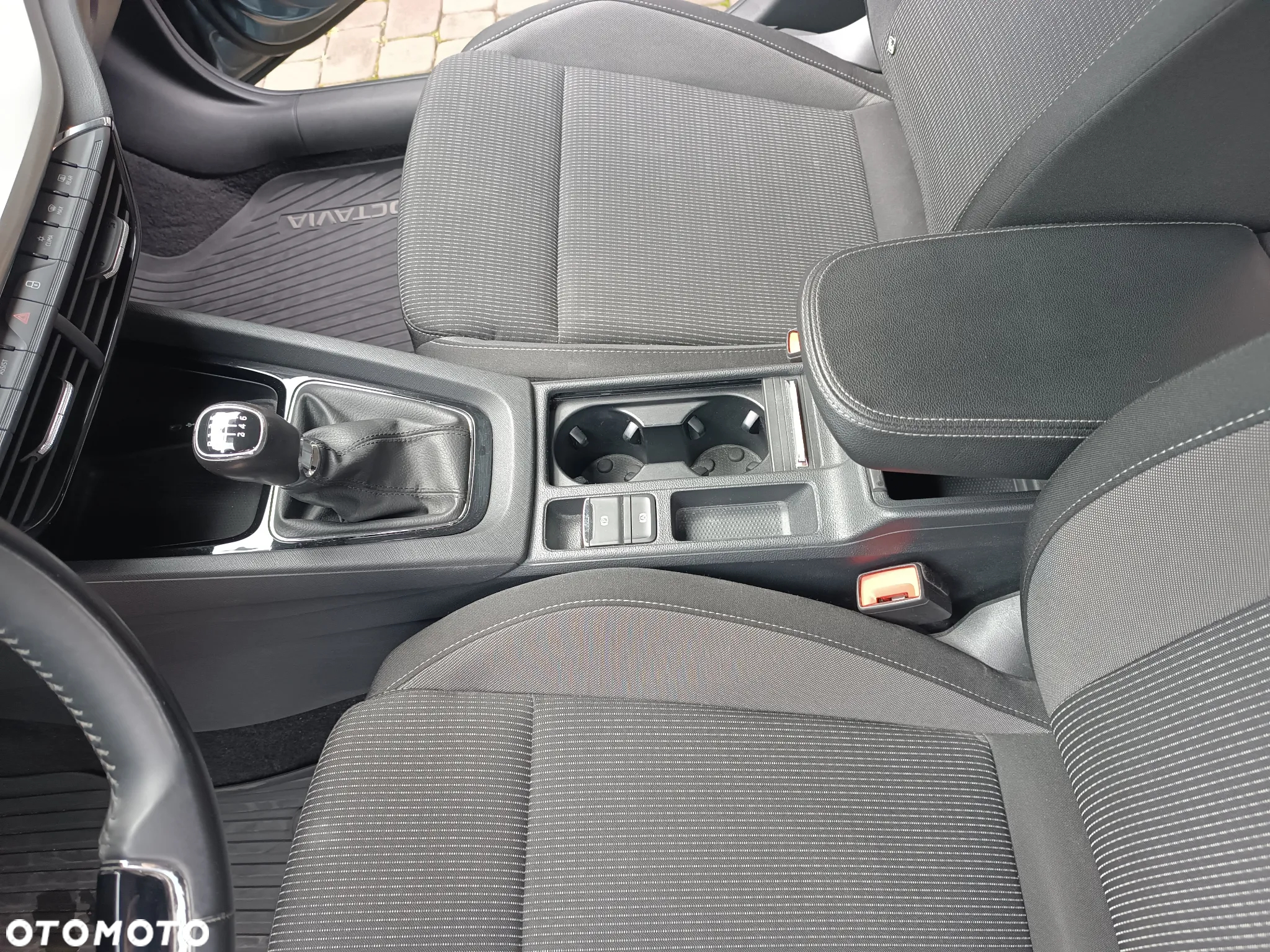 Skoda Octavia 2.0 TDI Ambition - 19