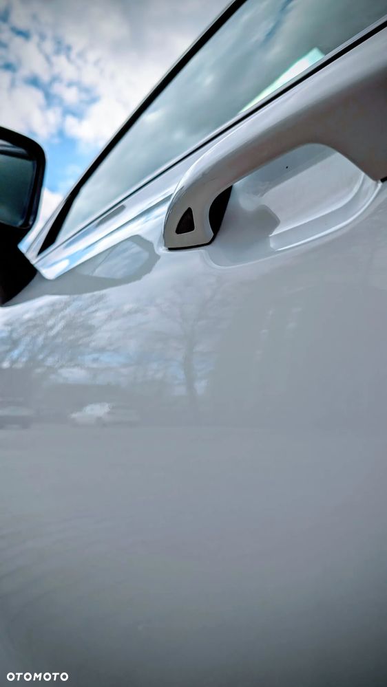 Volvo V60 D4 R-Design - 18