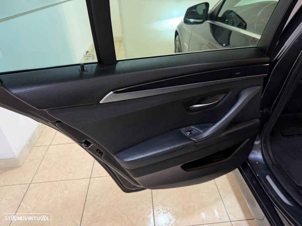 BMW 520 d Auto - 38