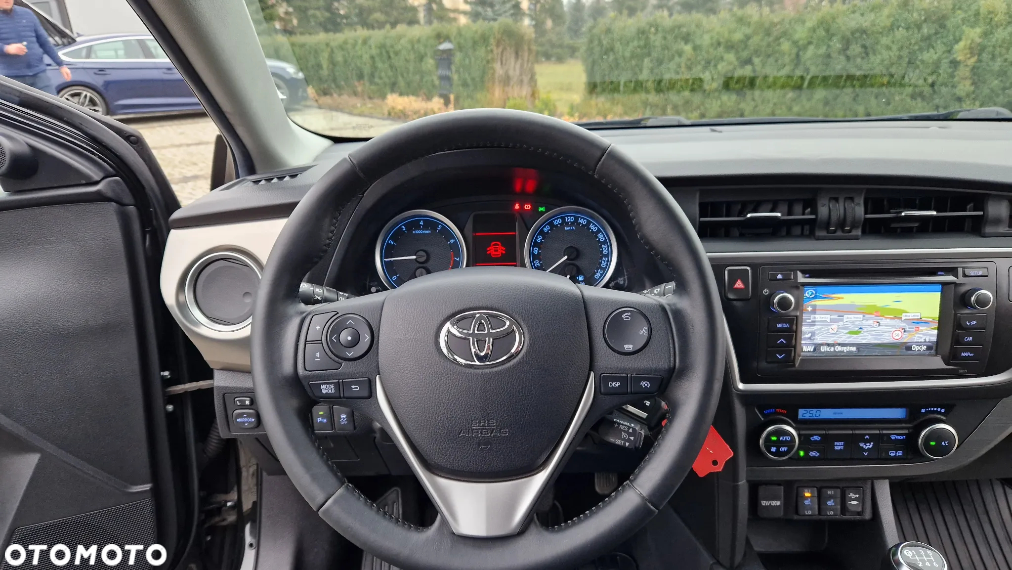 Toyota Auris 1.6 Prestige - 35