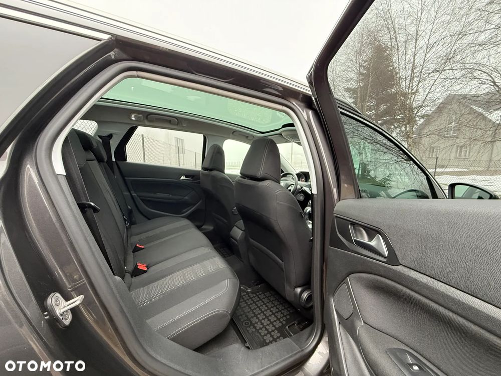 Peugeot 308 1.2 PureTech GPF Allure Pack S&S EAT8 - 32