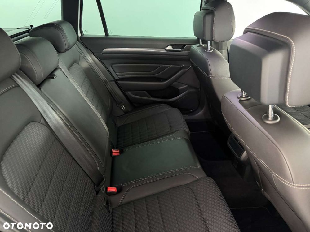 Volkswagen Passat - 24