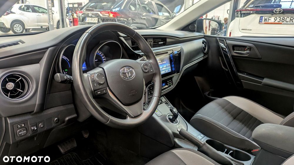 Toyota Auris - 11