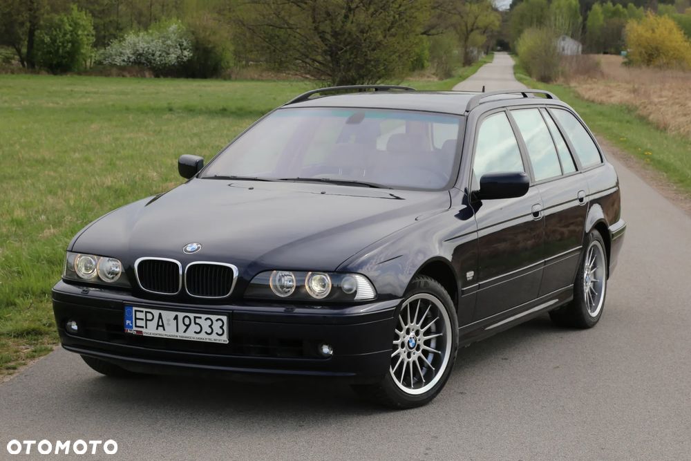BMW Seria 5 530i Touring Edition Sport - 4