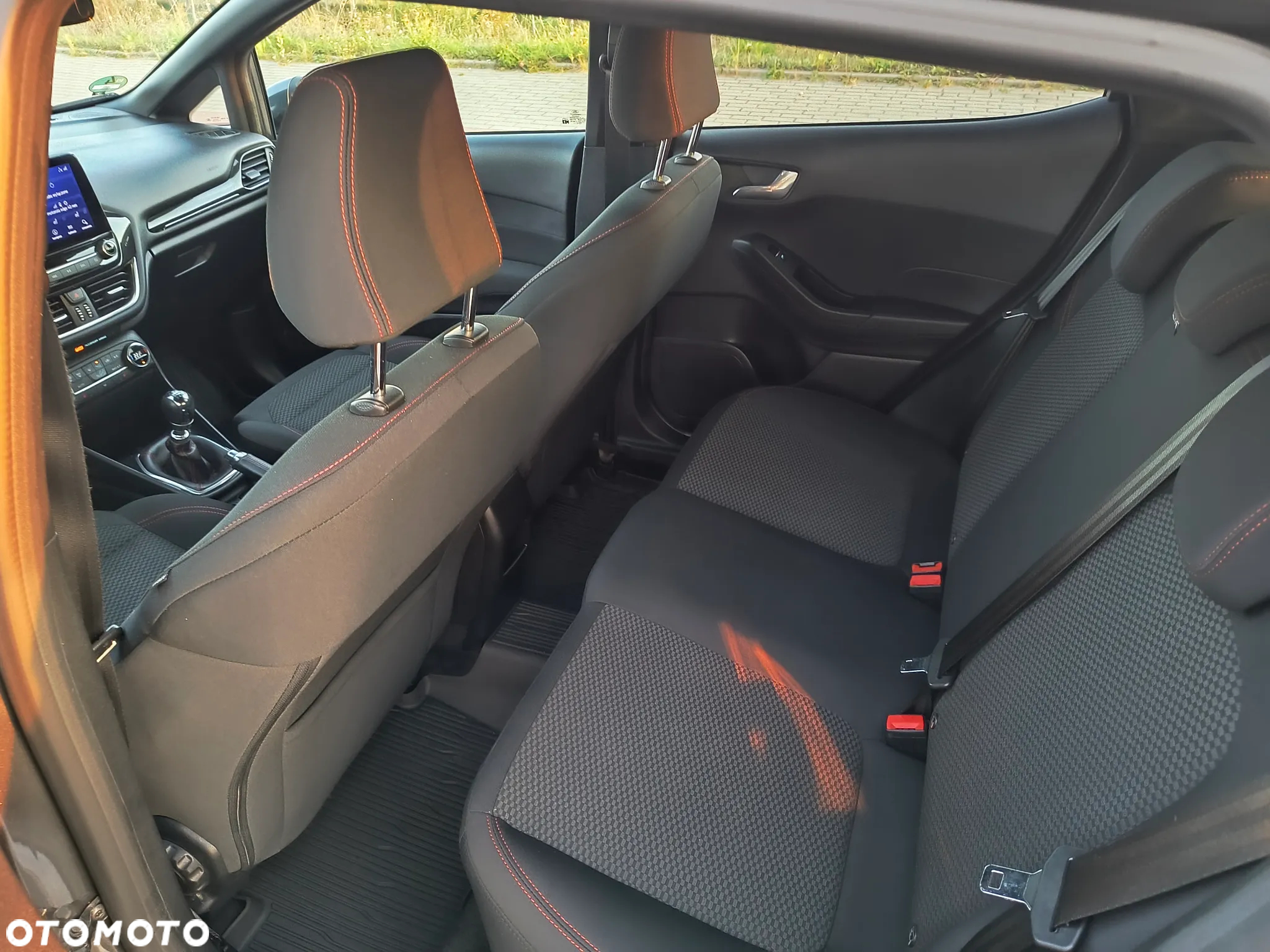 Ford Fiesta 1.0 EcoBoost S&S ST-LINE - 12