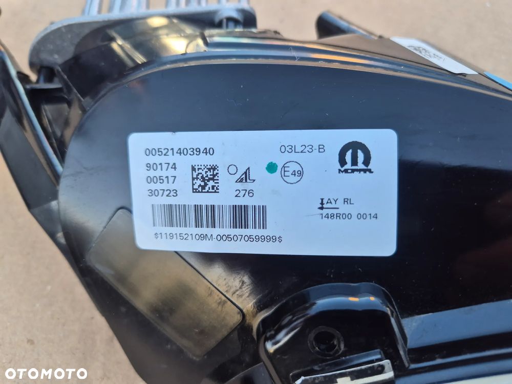 Fiat 500e kierunkowskaz prawy.DRL.LED. 2021-2025Na maskę - 2