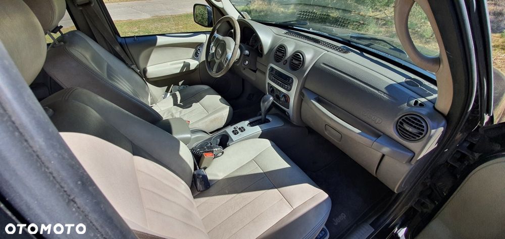 Jeep Liberty - 5