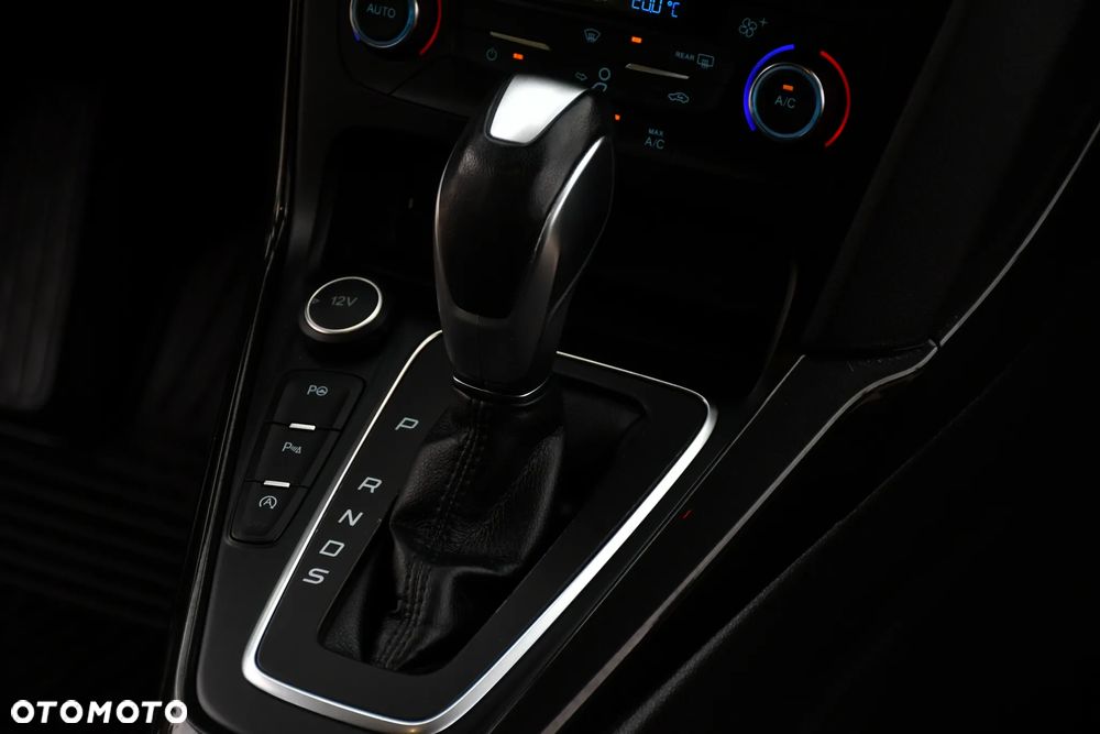 Ford Focus Turnier 1.5 EcoBoost Start-Stopp-System TITANIUM X - 32