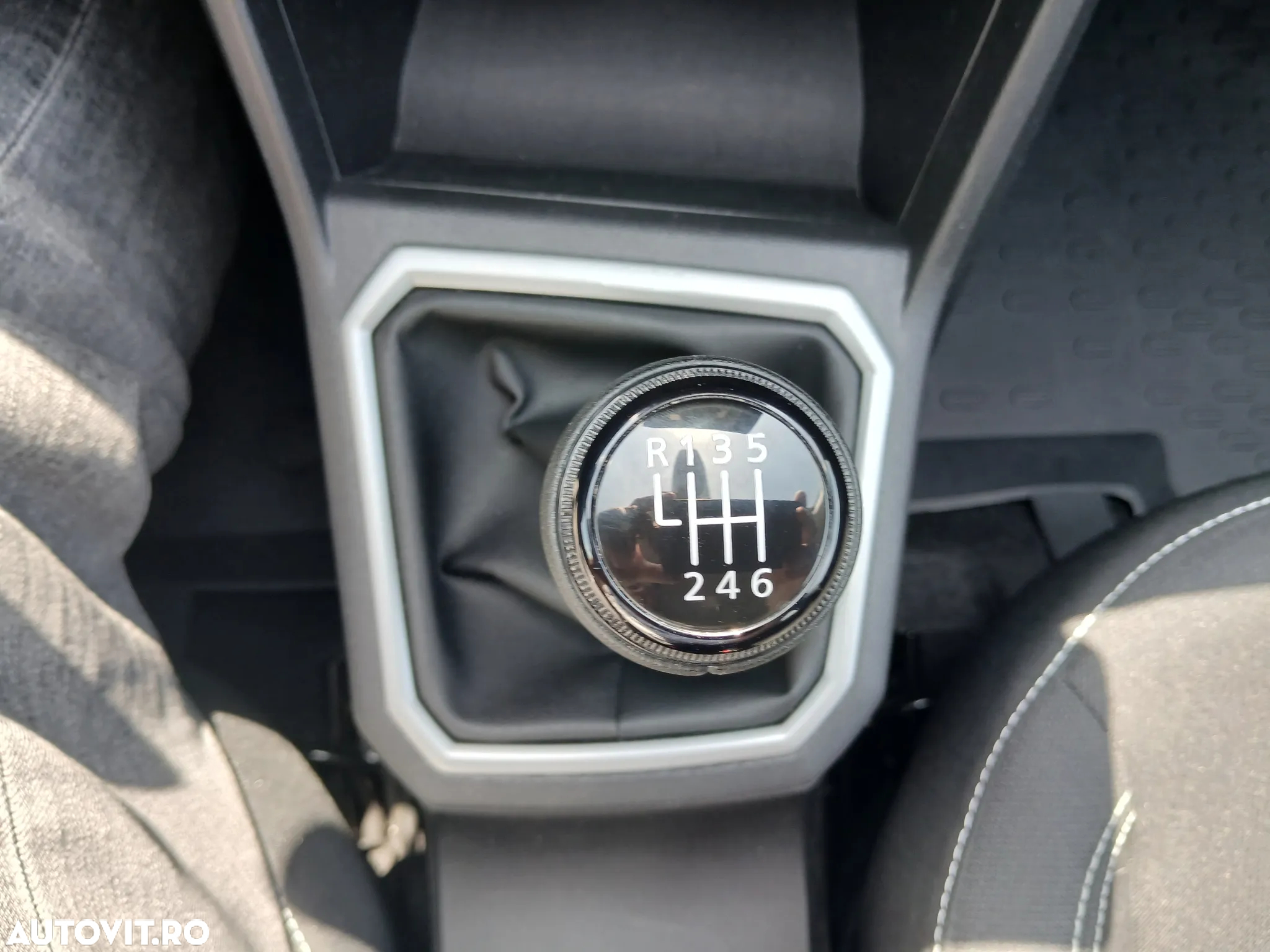 Dacia Logan TCe 90 MT6 Expression - 9