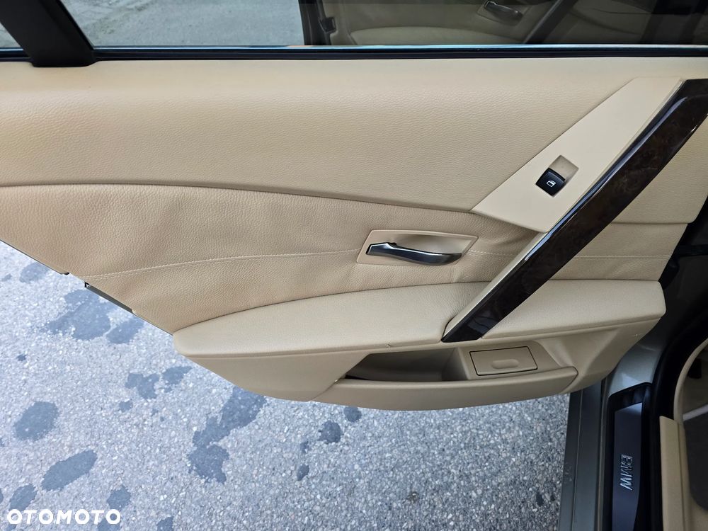 BMW Seria 5 - 32