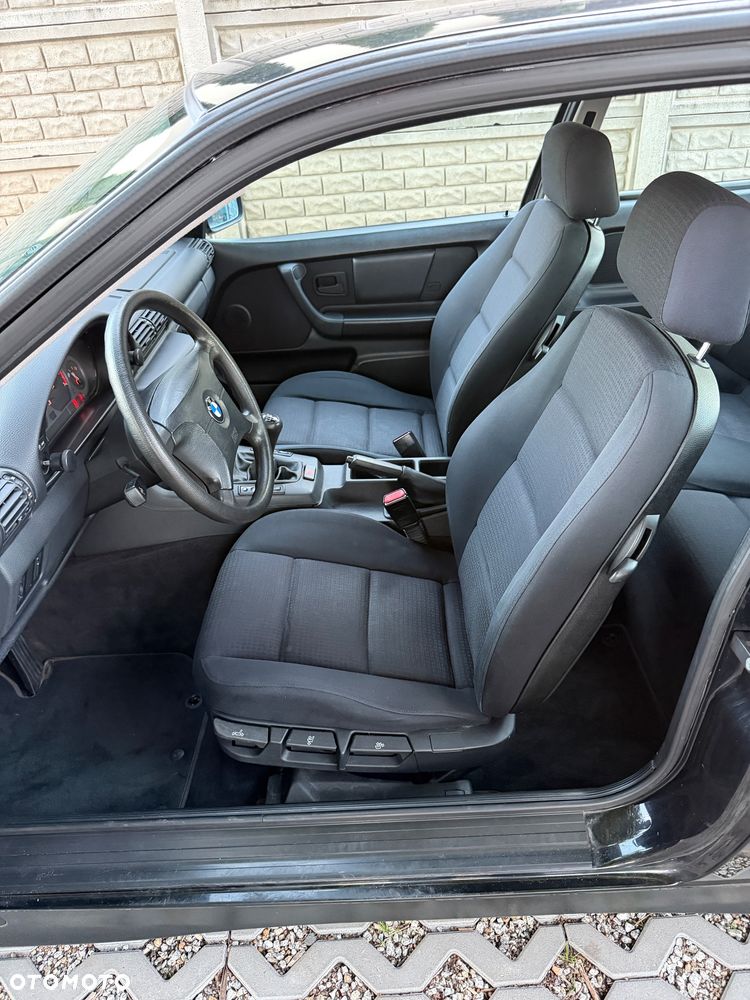 BMW Seria 3 316i - 10