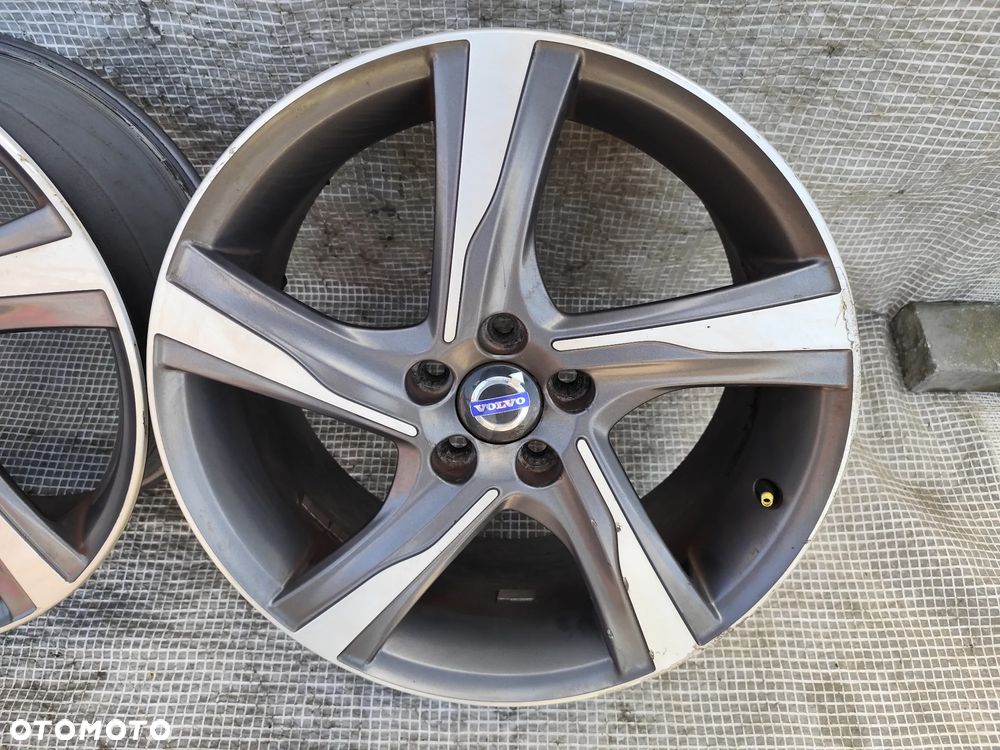 Felgi aluminiowe 4szt Komplet Volvo R-Design 18" 8Jx18 ET55 31362188 5x108 - 7