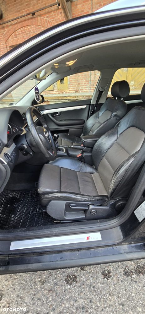 Audi A4 Avant 2.0 TDI DPF quattro - 7