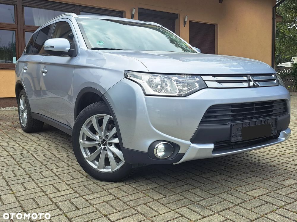 Mitsubishi Outlander 2.2 DI-D 4WD Diamant Edition - 2