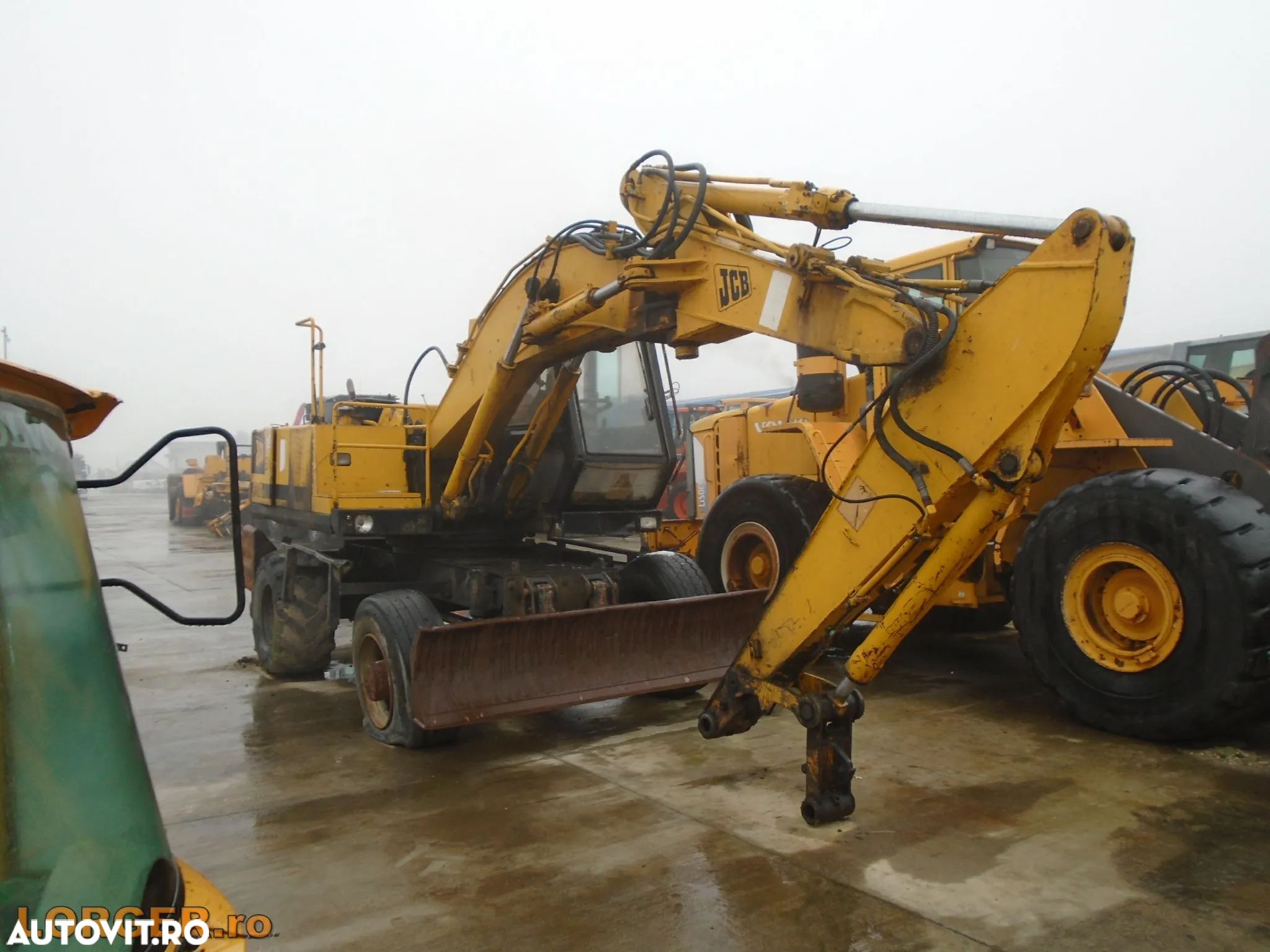 JCB JS130W - 1