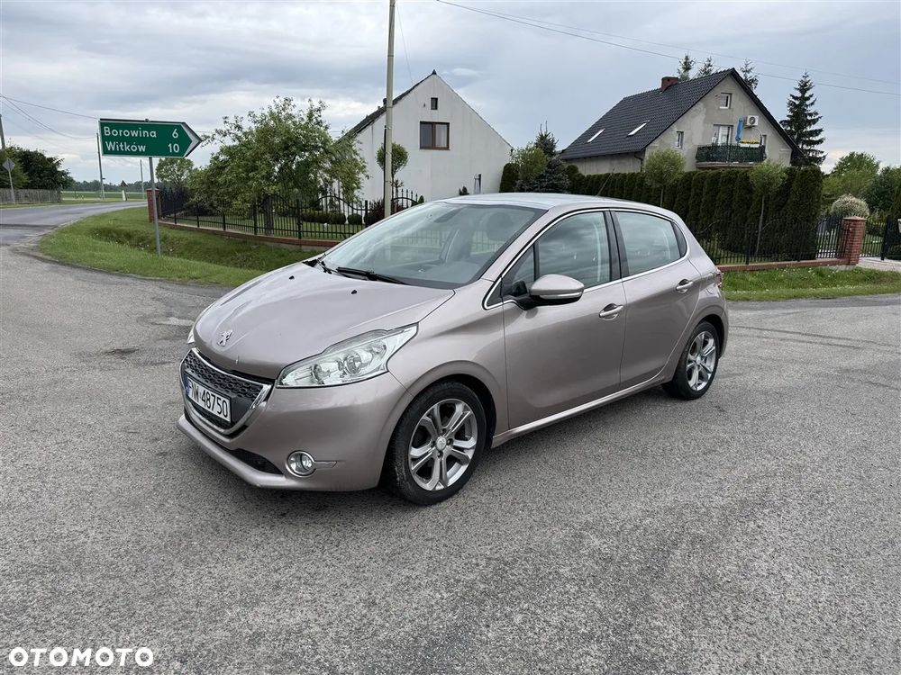 Peugeot 208 - 2