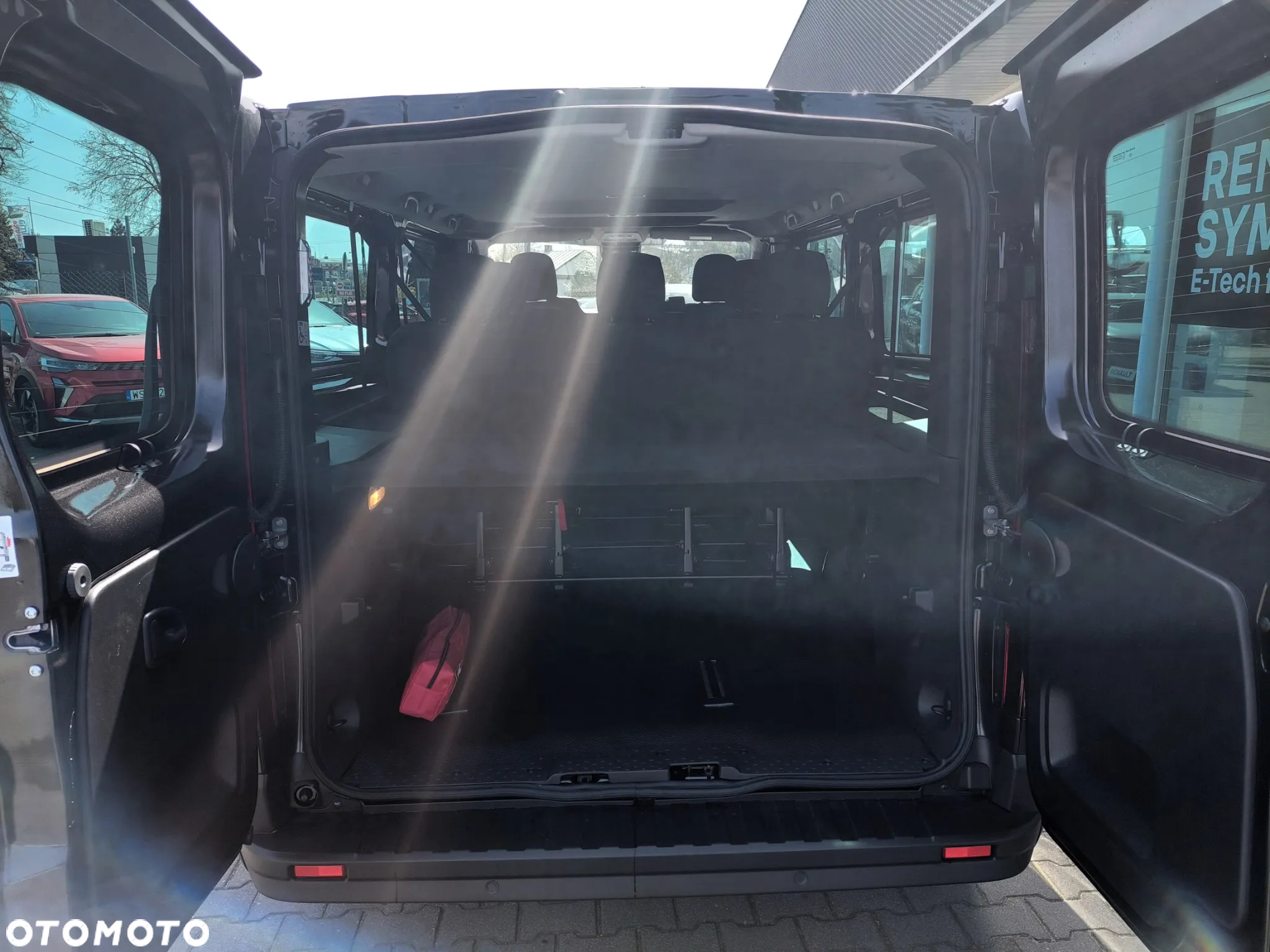 Renault Trafic - 7