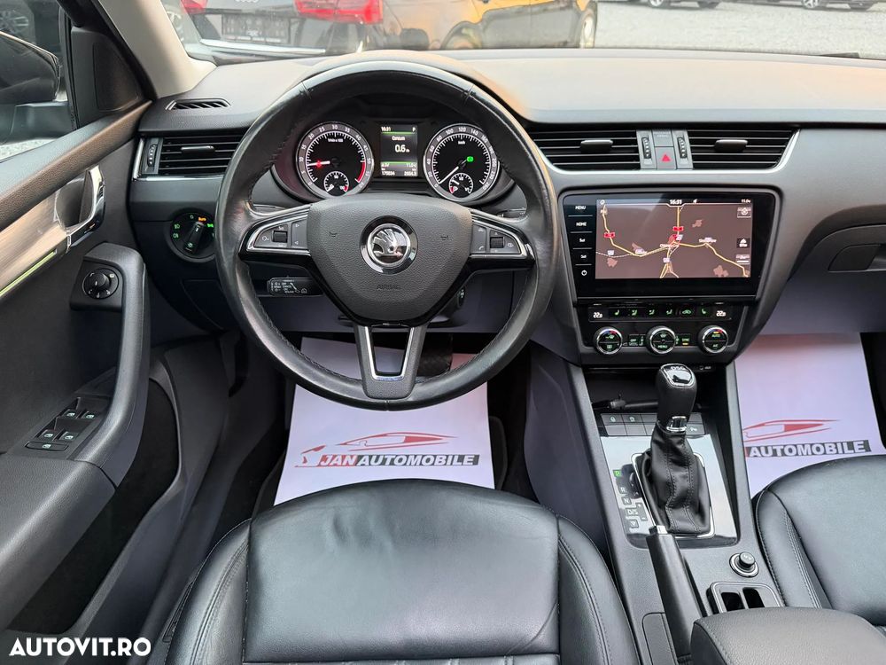 Skoda Octavia Combi Diesel 1.6 TDI DSG Style - 11