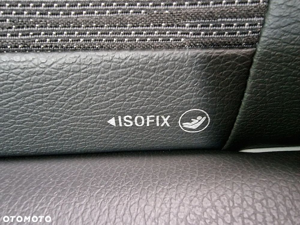 Opel Corsa 1.4 16V Energy - 11