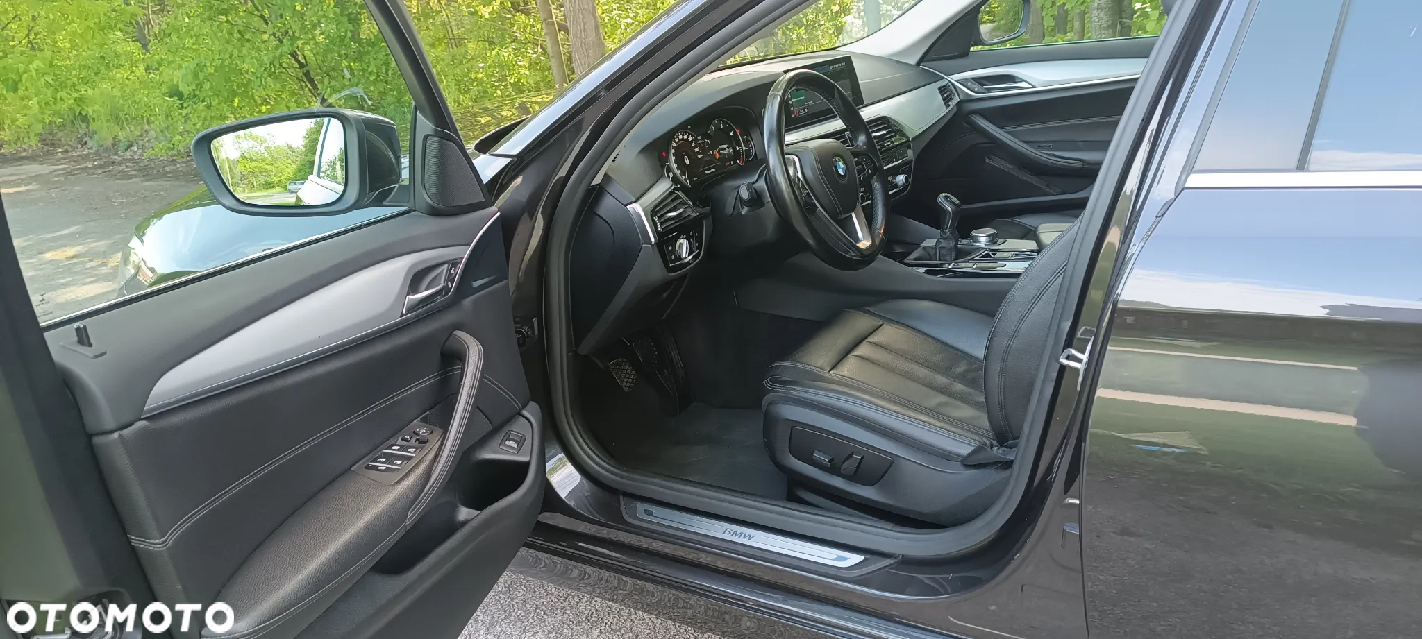 BMW Seria 5 520d Sport Line - 9