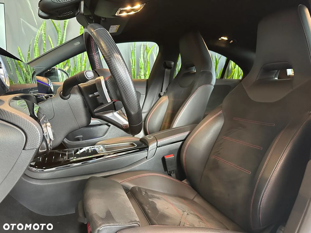 Mercedes-Benz CLA 200 mHEV AMG Line 7G-DCT - 11