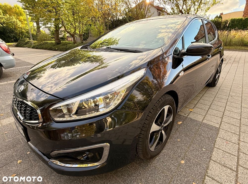 Kia Ceed Cee'd 1.6 CRDi L Business Line DCT - 1