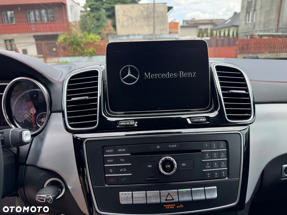 Mercedes-Benz GLE - 11