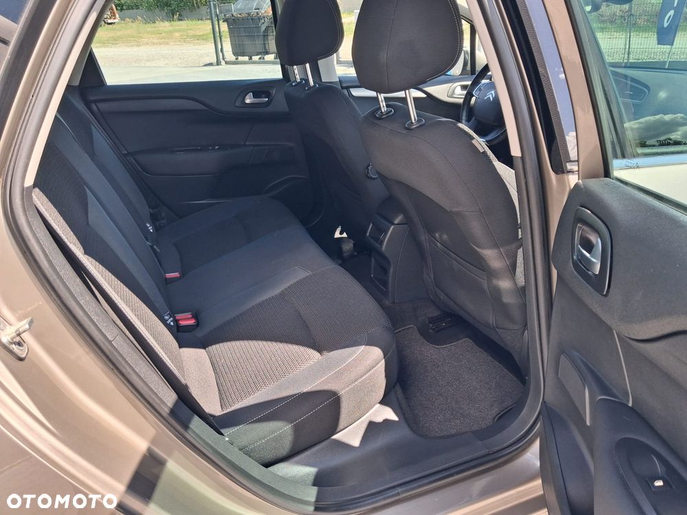 Citroën C4 PureTech 130 Stop&Start SHINE - 16