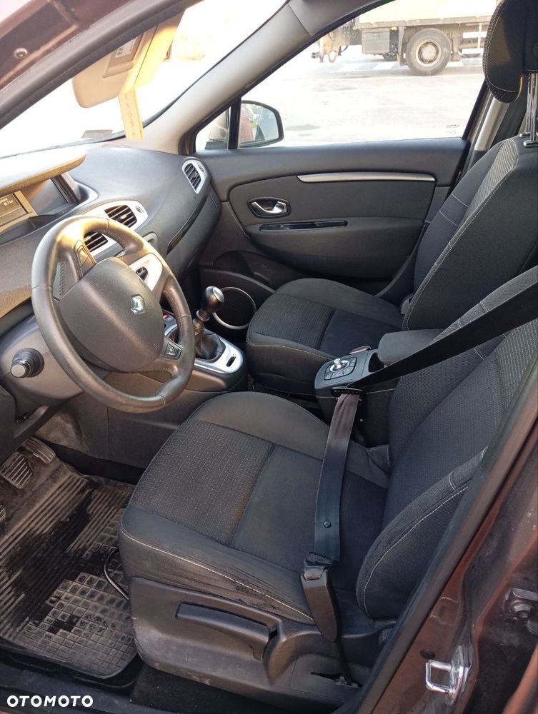 Renault Scenic TCe 130 Luxe - 21