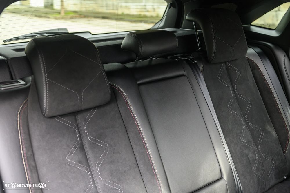 DS DS7 Crossback E-Tense Performance Line EAT8 - 29