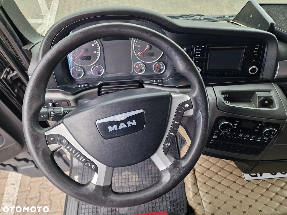 MAN TGX 18.440 EURO 6 MEGA - STUKI W SILNIKU - 23