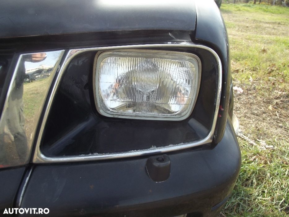 Far Mitsubishi L200 faruri stanga dreapta intacte dezmembrez L200 - 1