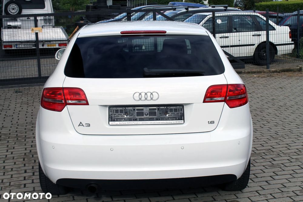 Audi A3 Sportback 1.6 Ambiente - 9