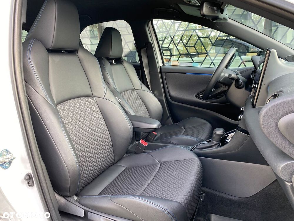 Toyota Yaris Hybrid 1.5 Premiere Edition - 21