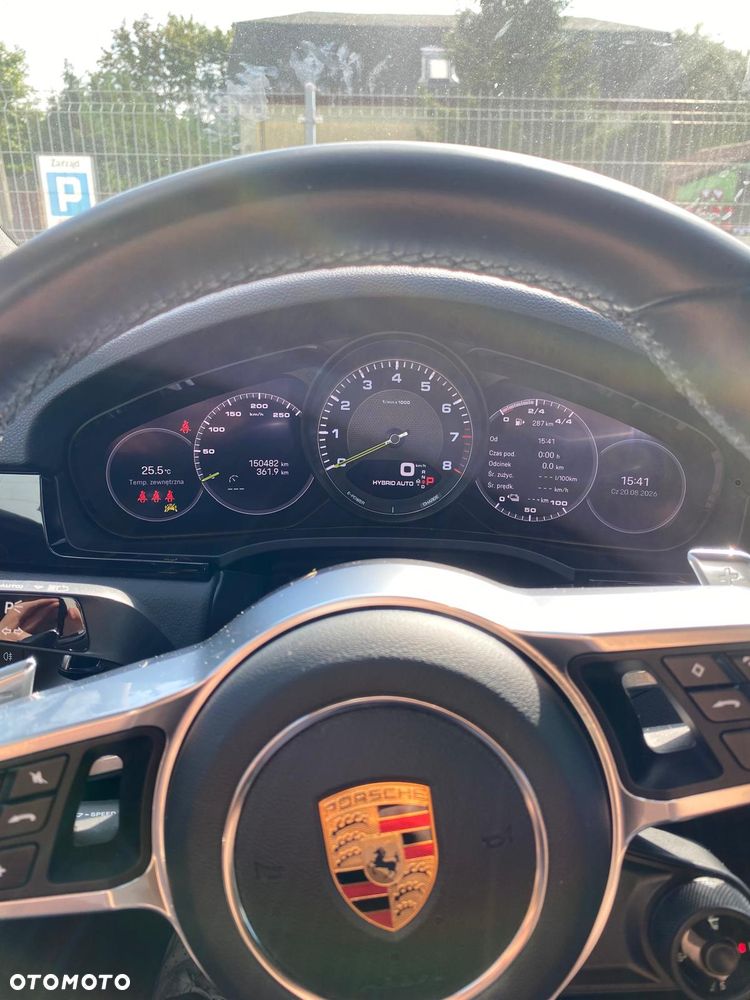Porsche Cayenne E-Hybrid Platinum Edition - 11