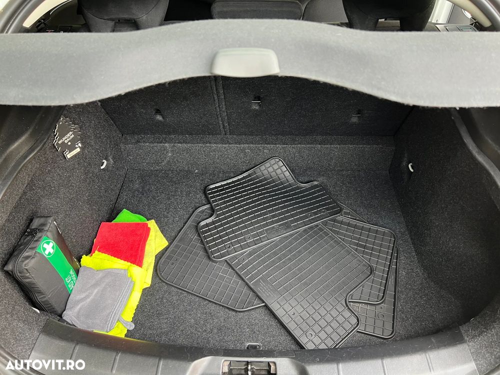 Volvo V40 D2 - 15