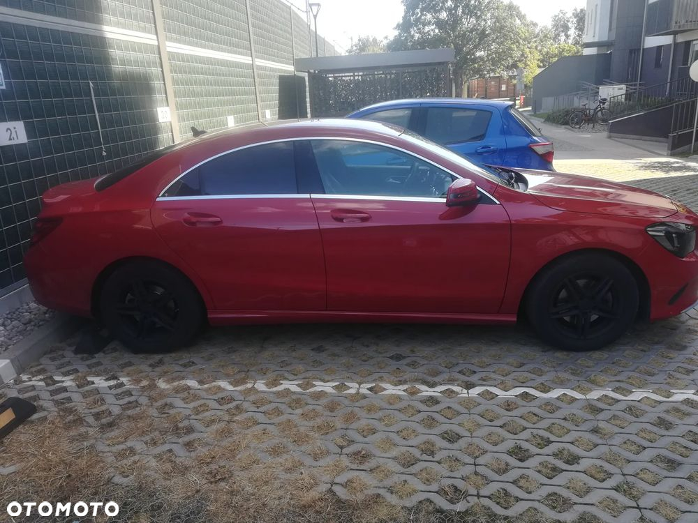 Mercedes-Benz CLA 180 7G-DCT Urban - 5