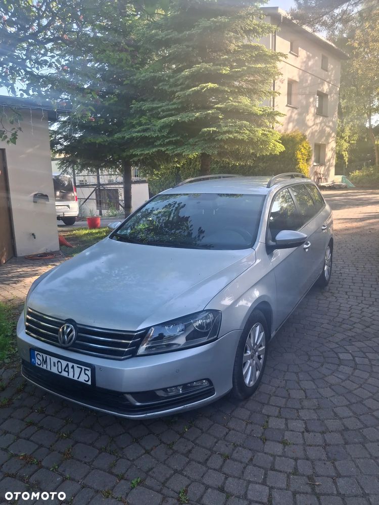 Volkswagen Passat - 1