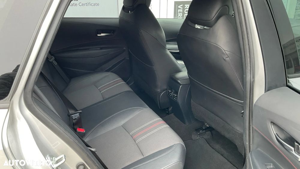 Toyota Corolla 2.0 HSD Exclusive Plus GR Sport Bi-Tone - 37