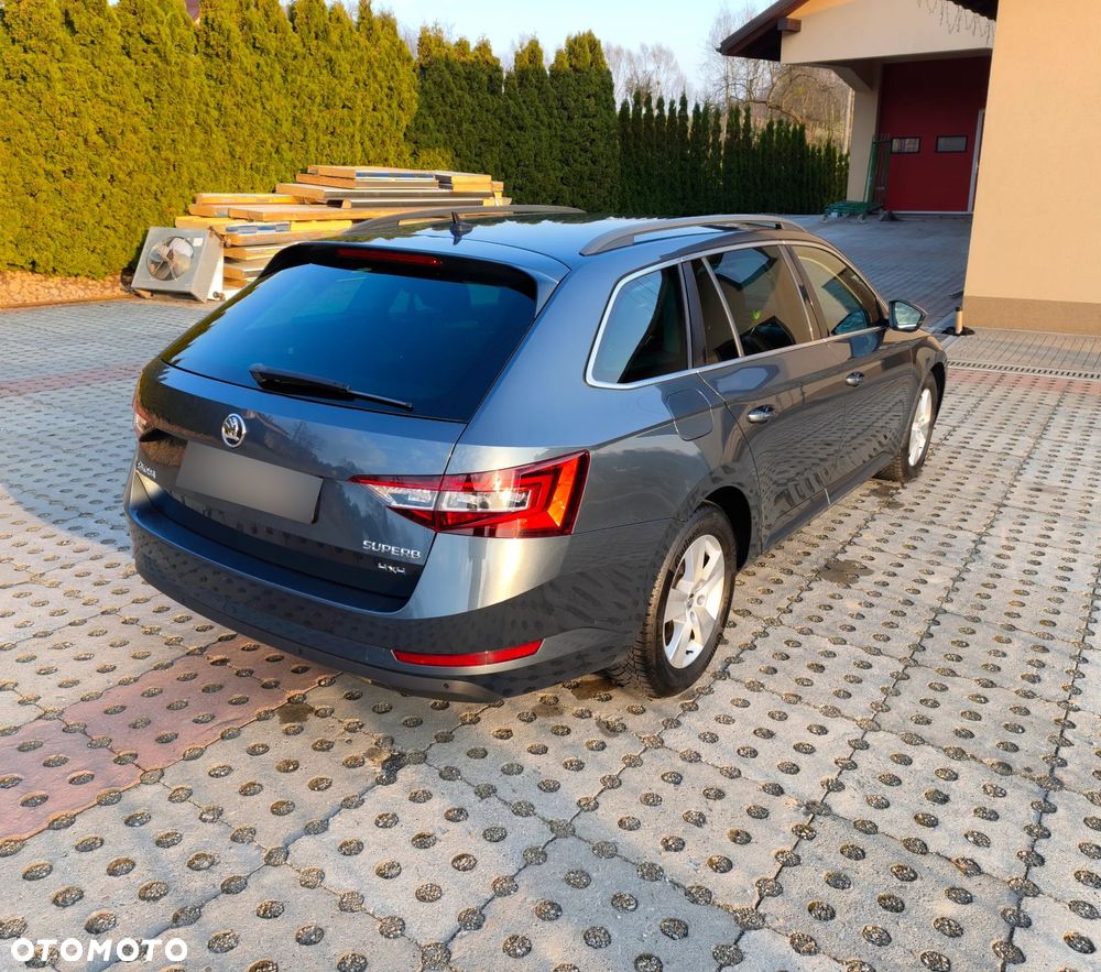 Skoda Superb 2.0 TDI 4x4 DSG Style - 9