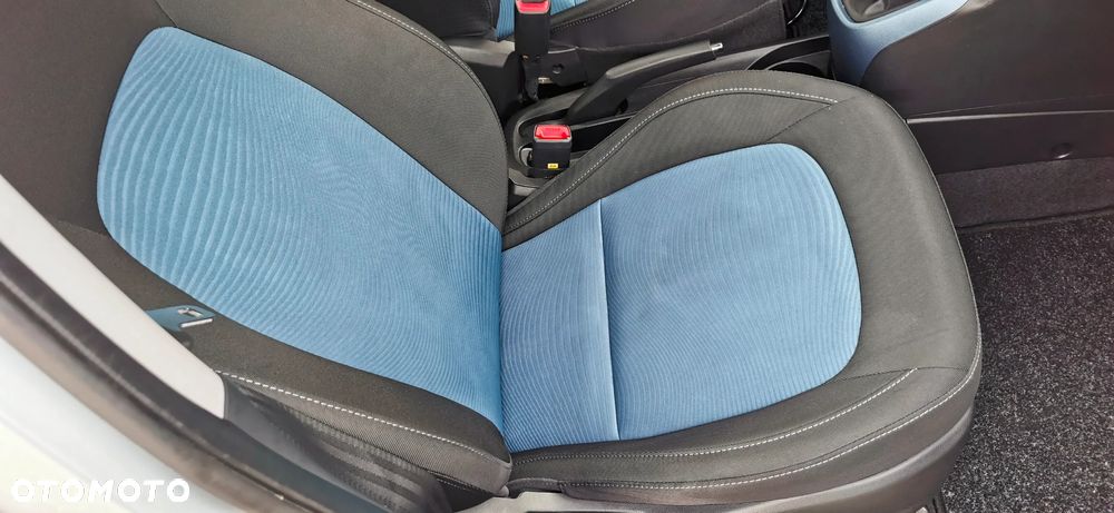 Hyundai i10 1.2 Fifa World Cup Edition - 16