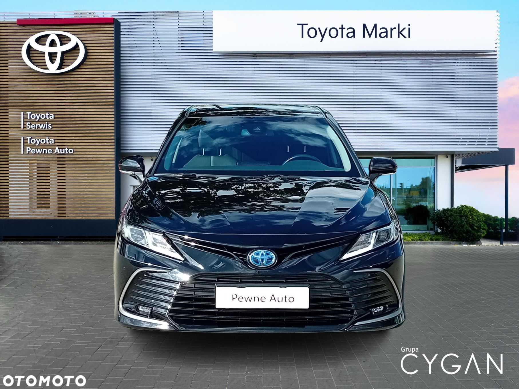 Toyota Camry - 8