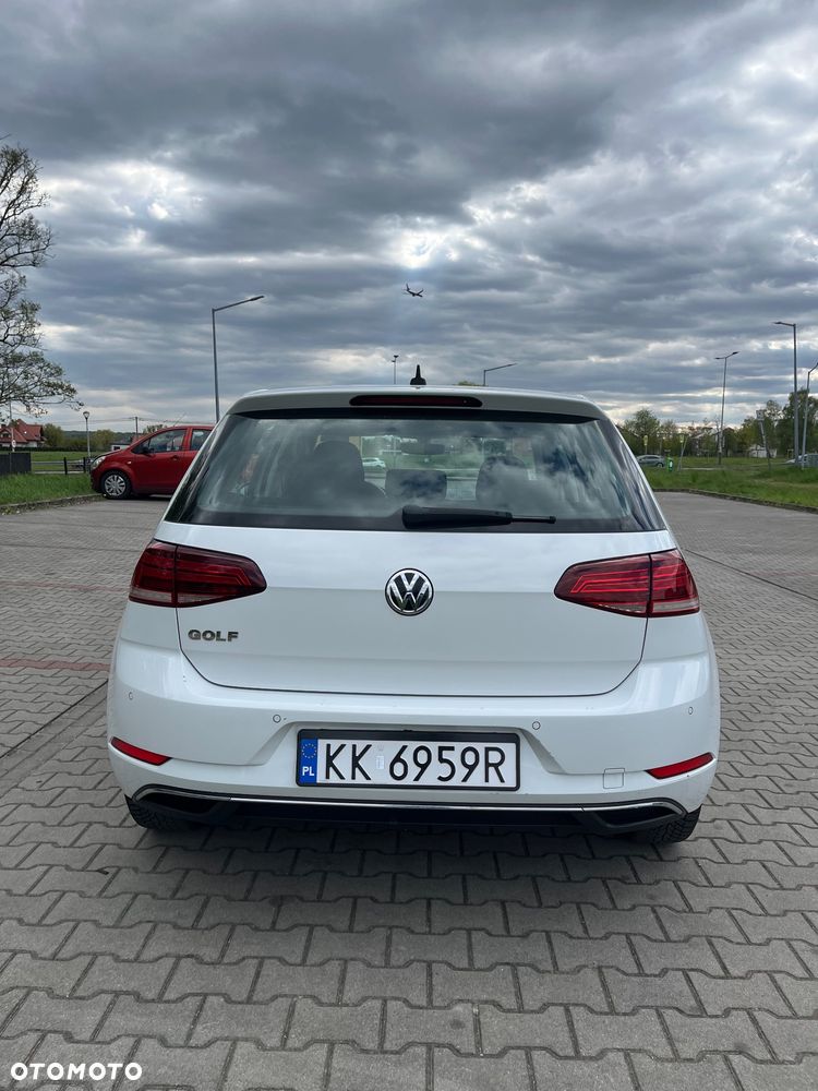 Volkswagen Golf - 5