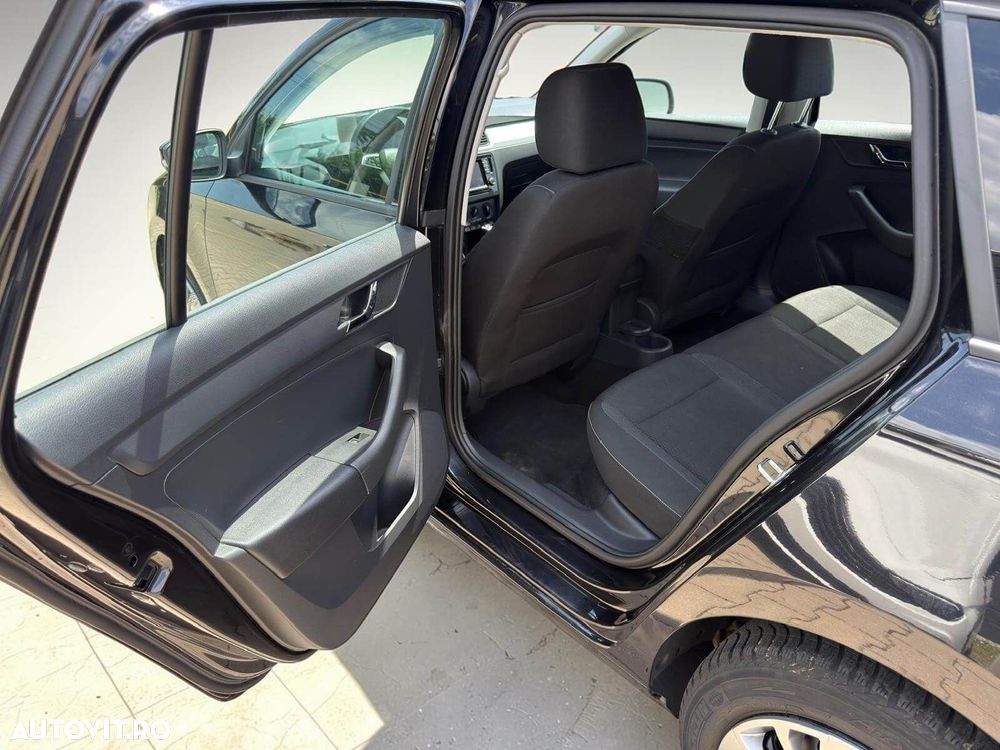 Skoda RAPID 1.4 TDI Ambition DSG - 11