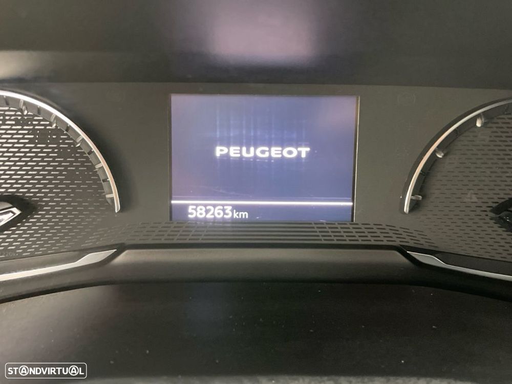 Peugeot 208 1.2 PureTech Active Pack - 9