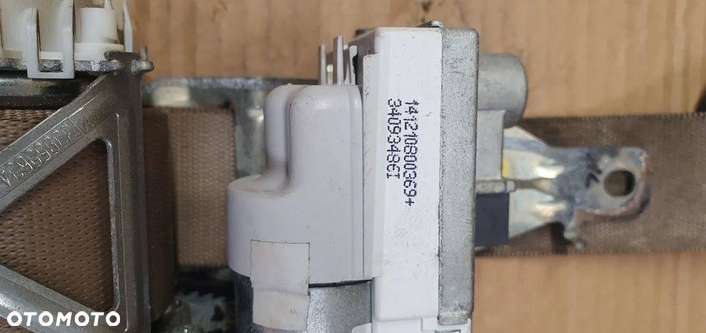 Pas bezpieczeństwa napinacz prawy przód przedni prawy Mercedes GL X166 W166 A1668601400 - 4