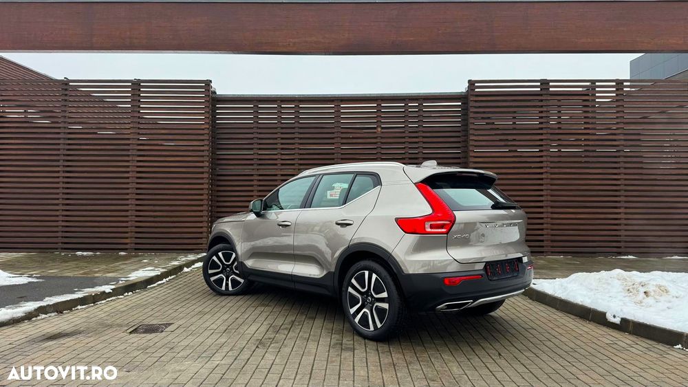 Volvo XC 40 D4 AWD Geartronic Inscription - 10