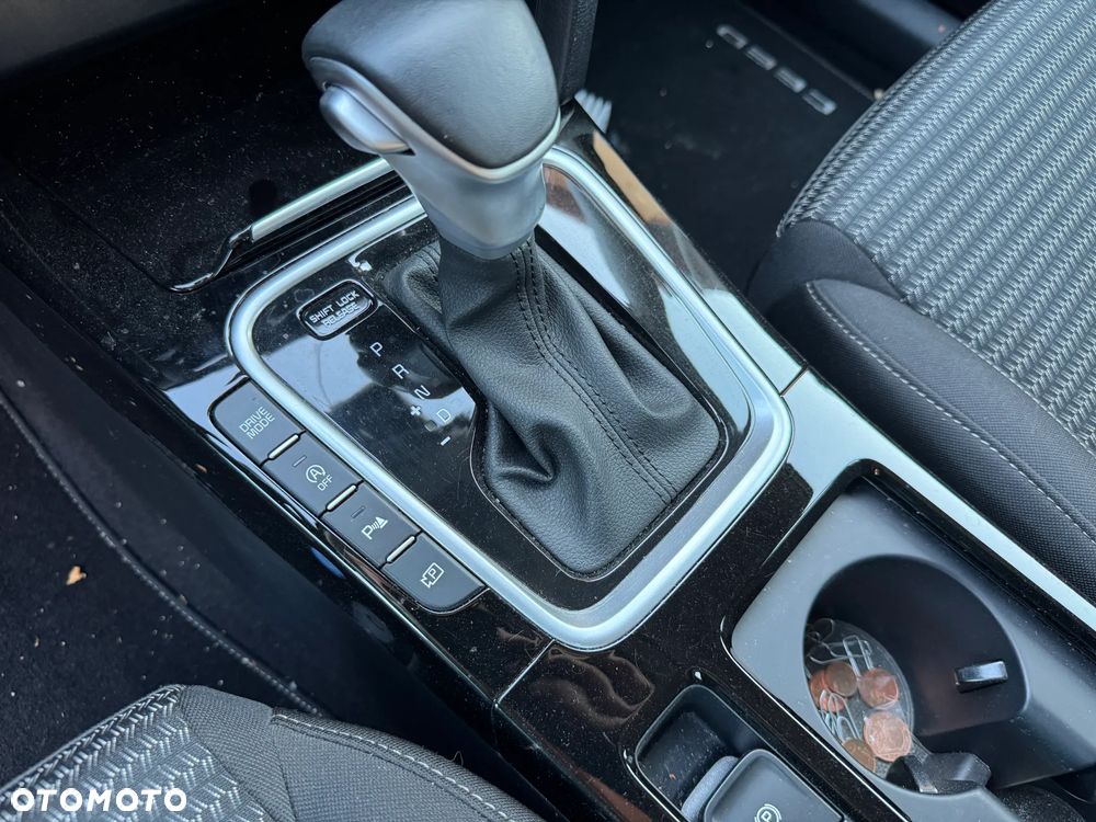 Kia Ceed 1.6 CRDi (48V Mild-Hybrid) DCT7 Vision - 16