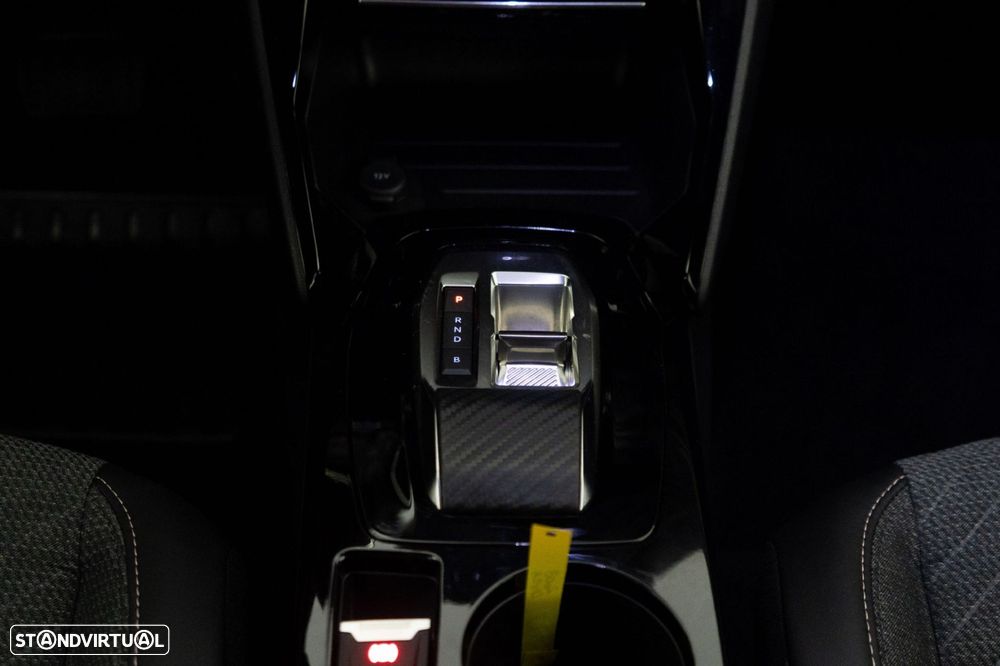 Peugeot e-2008 54 kWh Allure - 19