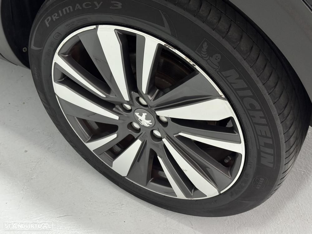 Peugeot 5008 1.6 HDi Allure J18 - 22